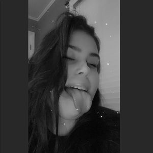 Meet your Posher, Derrick